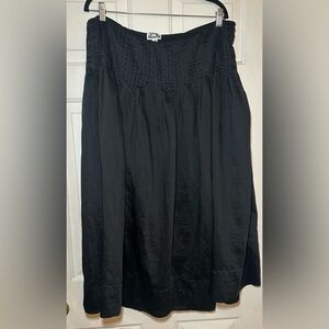 Future Collective Women's Crinkle Maxi Skirt‎ Black Size 17.